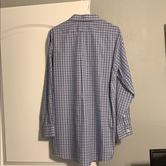 Roundtree & Yorke Collared Dress Shirt - Picture 2 of 3